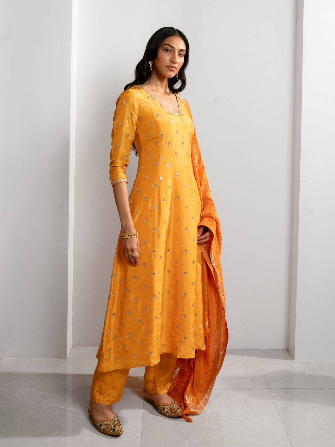 Buy Elegant Semi-Formal Indian Wear in NYC | Aayka Fashion