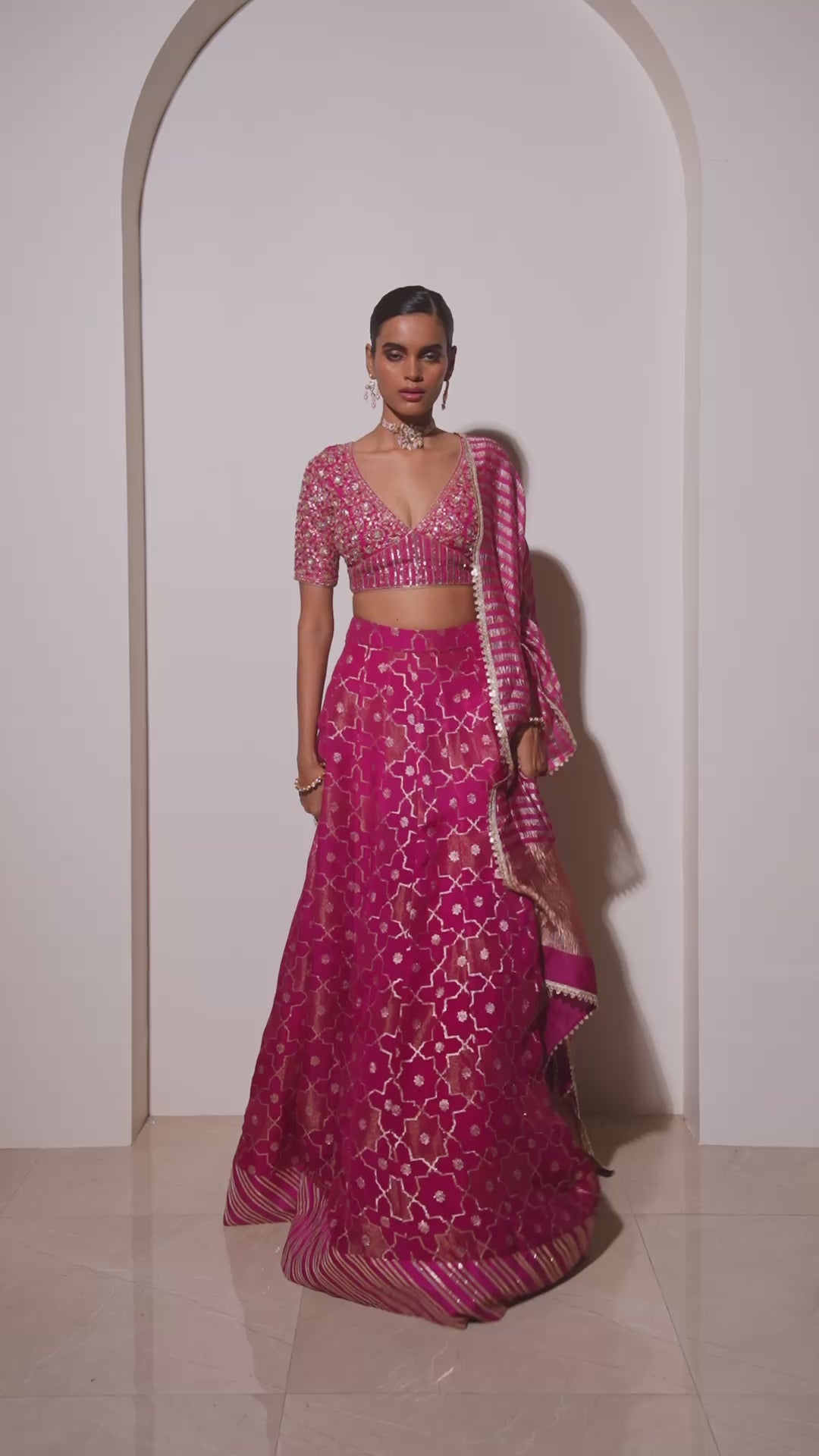 Roshni Lehenga