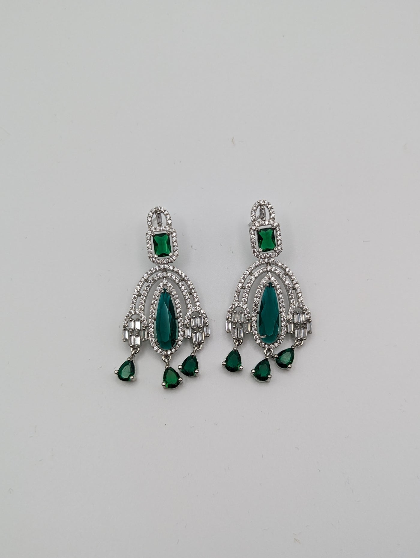 Emerald green with silver stones earrings - Rental