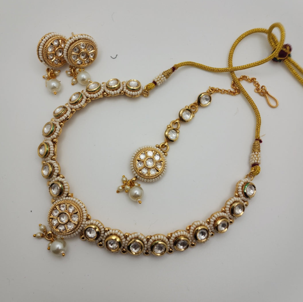 Circle Set - Necklace, Earrings and Tika